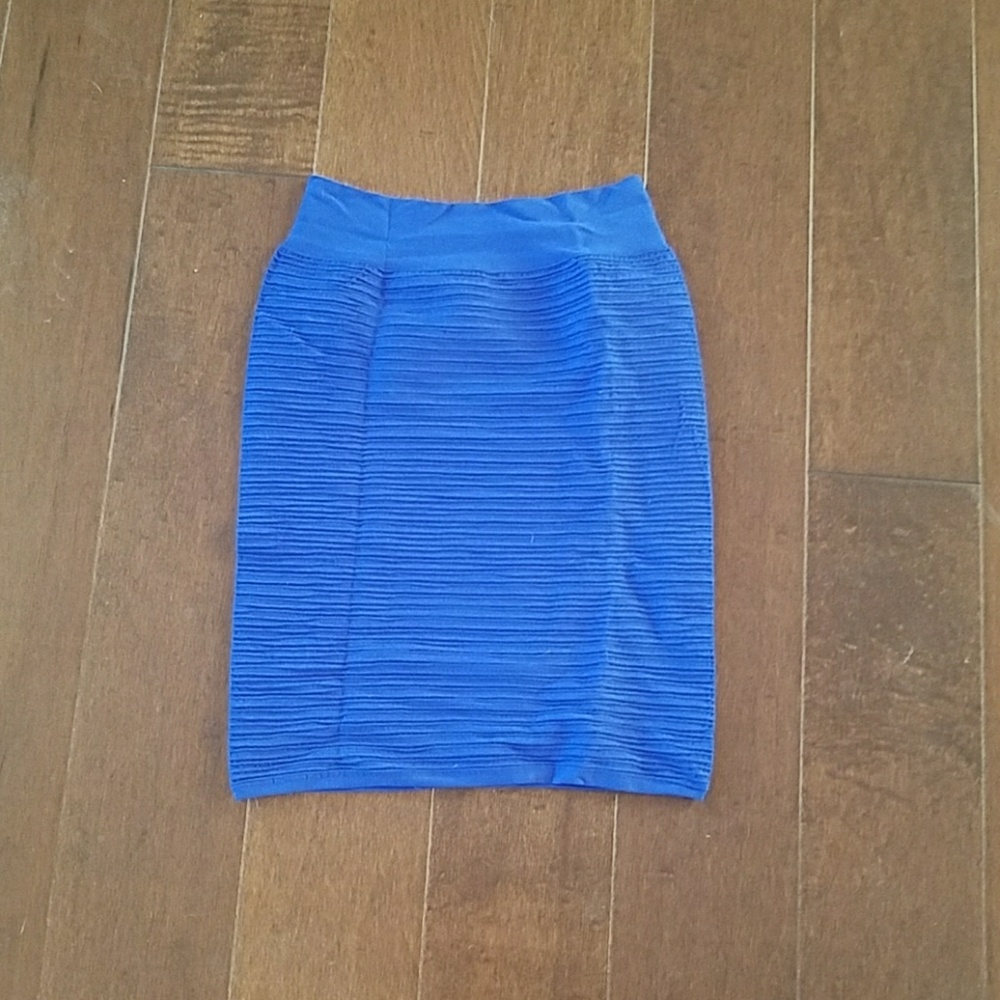 Blue stretchy one size fits all fitted skirt